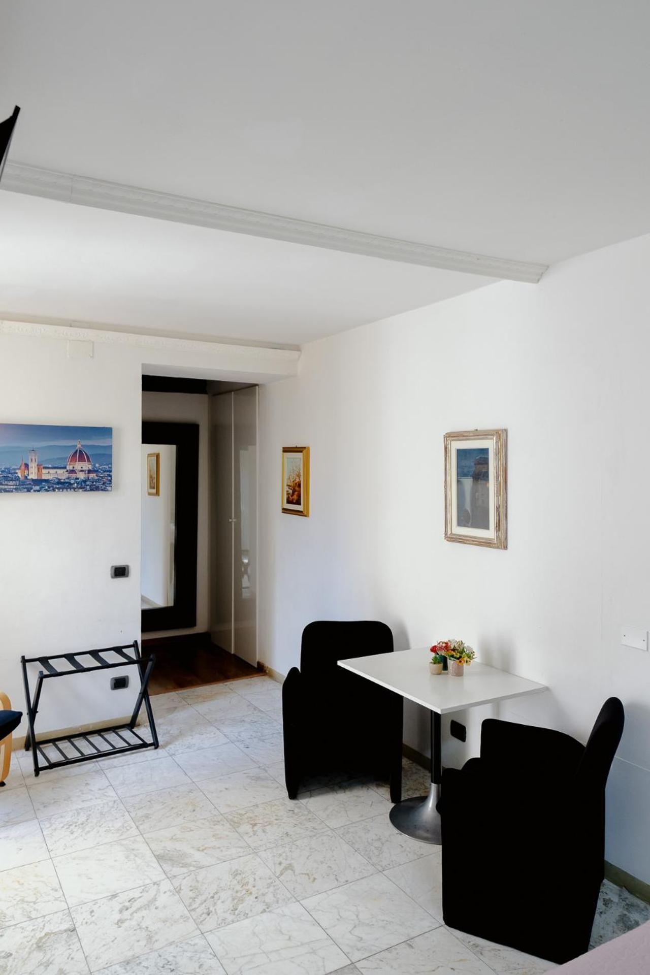 11 Duomo - Monolocale Caratteristico Apartment Florence Ngoại thất bức ảnh